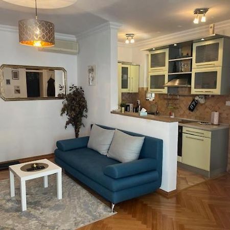 Apartment Carpe Diem In Белград Экстерьер фото